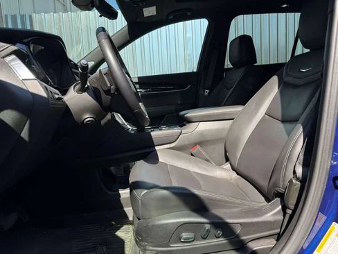 Used 2025 Cadillac XT6 Premium Luxury w/ Technology Package AWD/4WD image 16