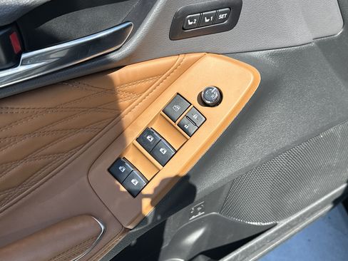 Used 2022 Toyota Avalon Limited w/ Advanced Safety Package FWD image 15
