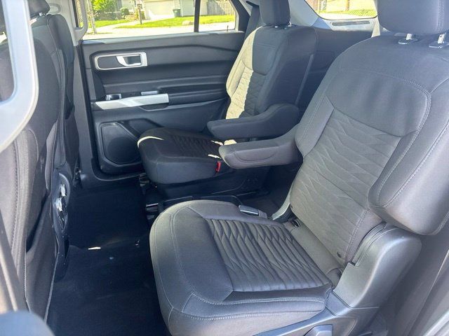 Used 2021 Ford Explorer XLT w/ Class III Trailer Tow Package AWD/4WD image 15