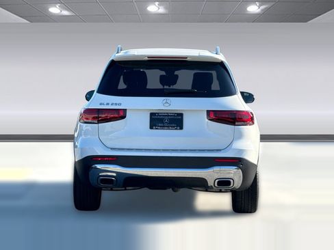 Used 2023 Mercedes-Benz GLB 250 image 9