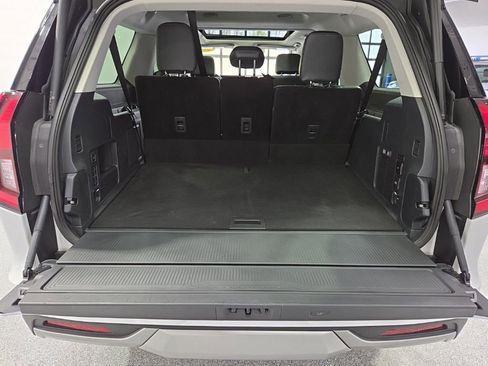 Used 2025 Ford Expedition Max Platinum AWD/4WD image 44