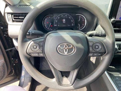 Used 2023 Toyota RAV4 LE AWD/4WD image 10