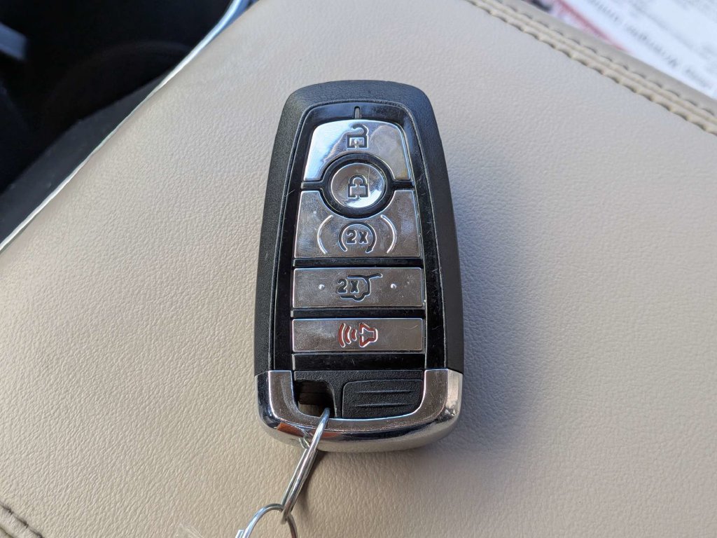 Used 2022 Lincoln Nautilus Reserve AWD/4WD image 30