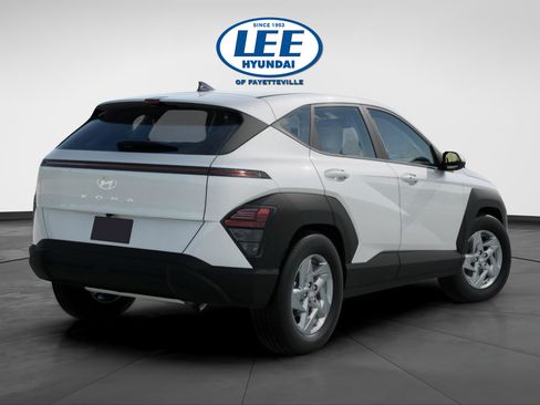 Certified 2026 Hyundai Kona SE FWD image 3
