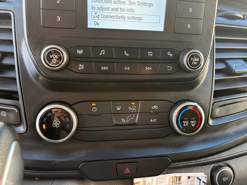 Certified 2022 Ford Transit 350 Medium Roof image 20