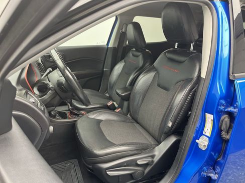 Used 2018 Jeep Compass Trailhawk image 8