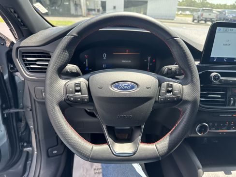 Used 2025 Ford Escape ST-Line AWD/4WD image 16