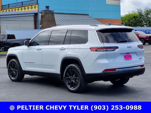Used 2023 Jeep Grand Cherokee L Limited w/ Luxury Tech Group II AWD/4WD image 4