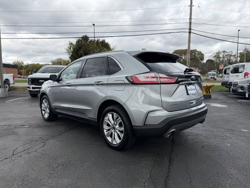 Used 2020 Ford Edge Titanium image 3