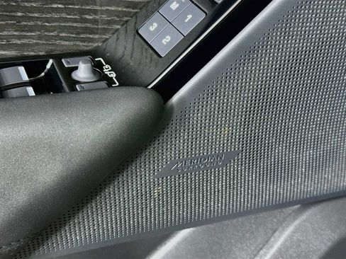 Used 2026 Land Rover Range Rover Velar Dynamic SE AWD/4WD image 19