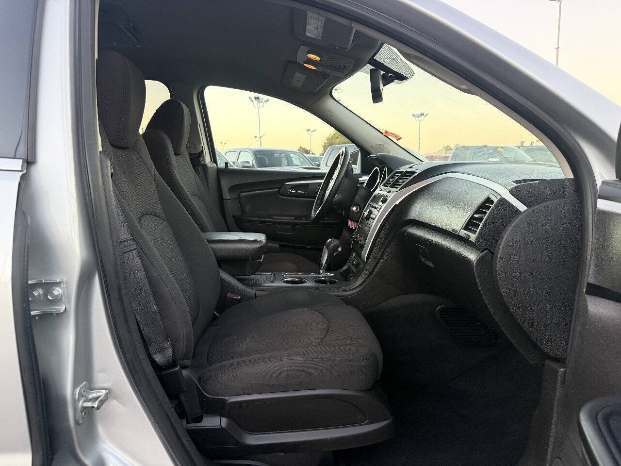 Used 2012 Chevrolet Traverse LT w/ All-Star Edition FWD image 17