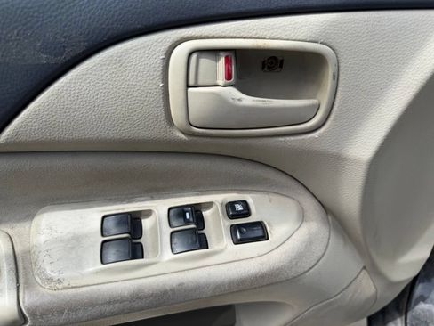 Used 2005 Mitsubishi Lancer ES FWD image 9