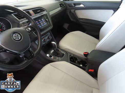 Used 2019 Volkswagen Tiguan SE image 23