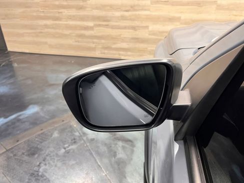 Used 2023 Nissan Frontier PRO-4X w/ Pro-4X Premium Package image 31