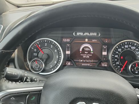 Used 2022 RAM 1500 Laramie AWD/4WD image 25
