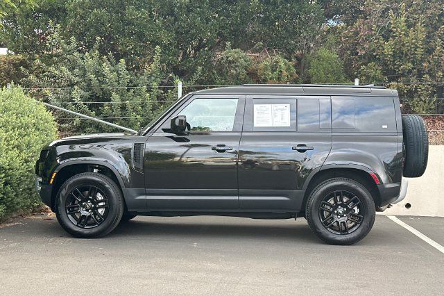 Used 2025 Land Rover Defender 110 S AWD/4WD image 2