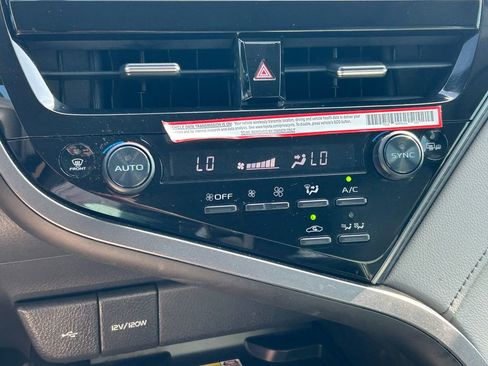 Used 2023 Toyota Camry SE w/ Audio Upgrade Package image 30