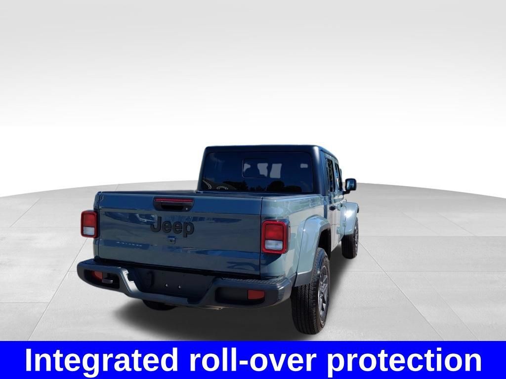 Used 2024 Jeep Gladiator Sport AWD/4WD image 12