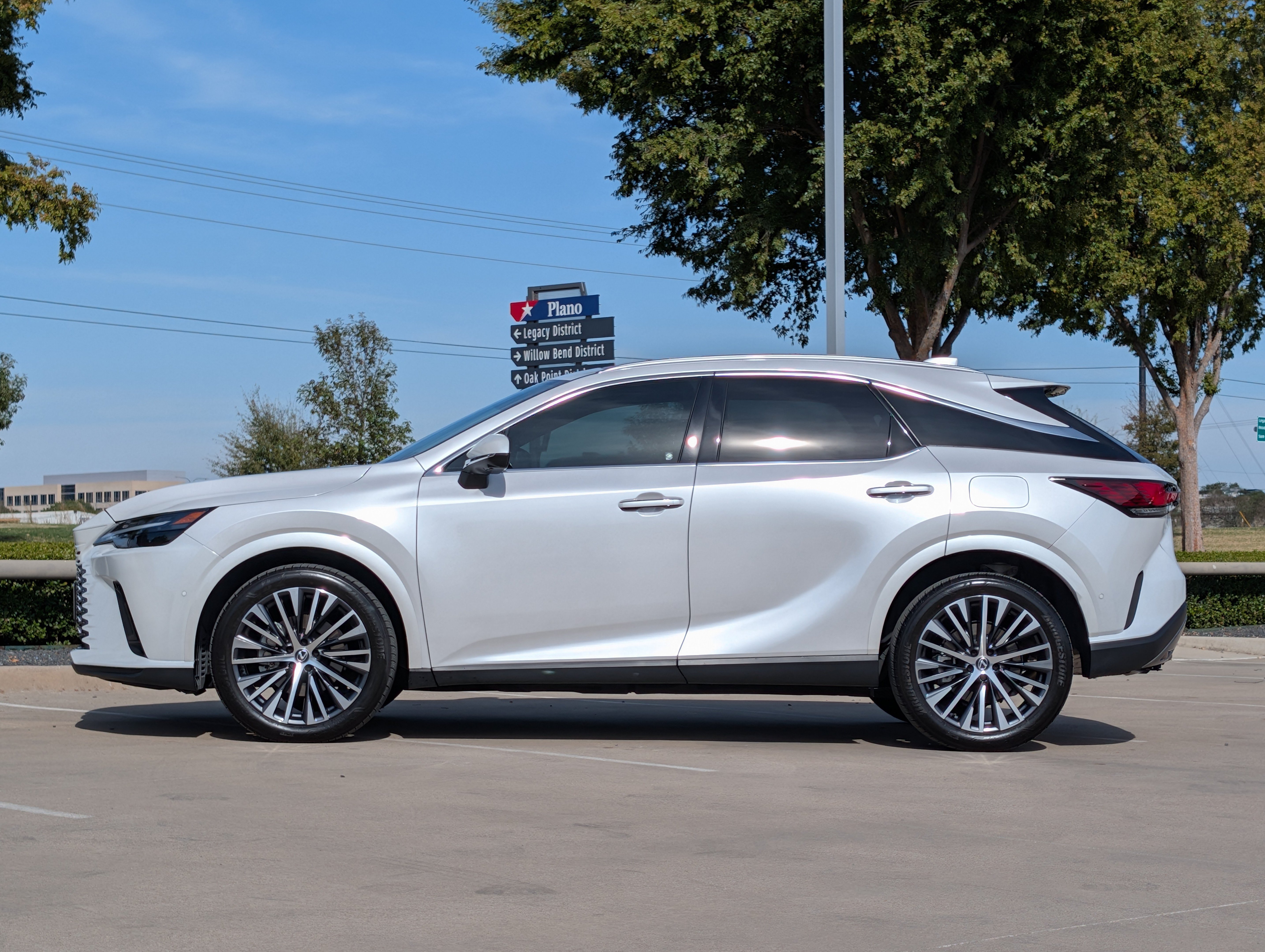 Certified 2024 Lexus RX 350 Premium Plus w/ Convenience Package FWD image 2