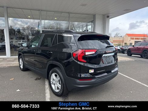 Used 2022 GMC Terrain SLE w/ Driver Convenience Package AWD/4WD image 5