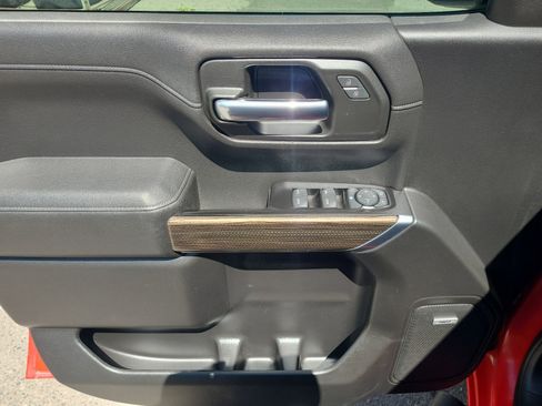 Used 2019 Chevrolet Silverado 1500 LT Trail Boss AWD/4WD image 14
