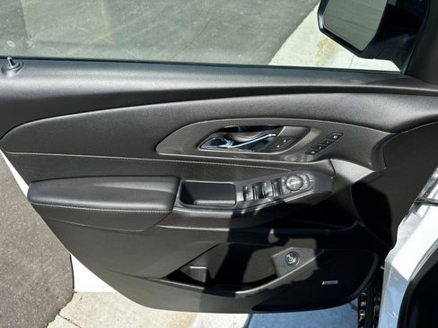 Used 2022 Chevrolet Traverse Premier w/ Redline Edition image 9
