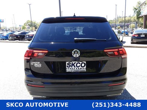 Used 2019 Volkswagen Tiguan SE w/ Panoramic Sunroof Package image 4