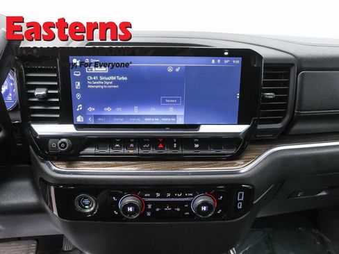 Used 2023 Chevrolet Silverado 1500 LT image 12