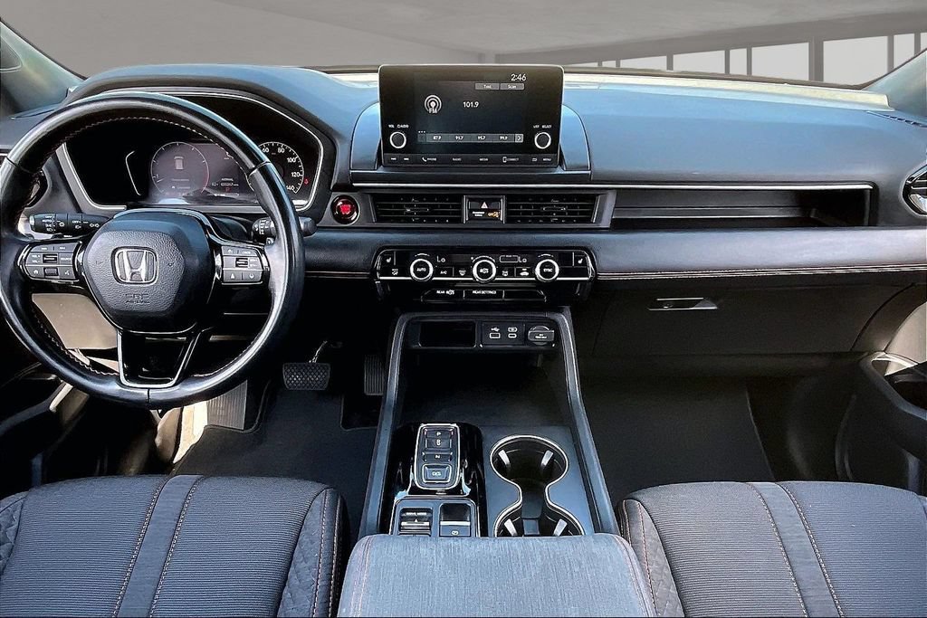 Certified 2025 Honda Pilot Sport image 7