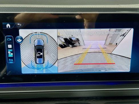 Used 2026 Mercedes-Benz GLS 450 4MATIC image 14