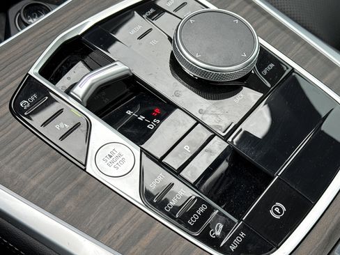 Certified 2024 BMW X5 xDrive40i w/ Premium Package image 25