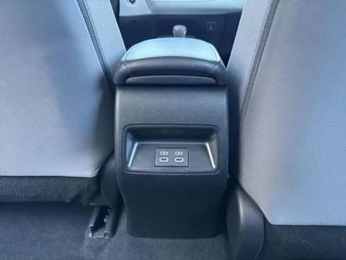 Used 2023 Toyota Corolla SE w/ Carpet Mat Package (TMS) image 21