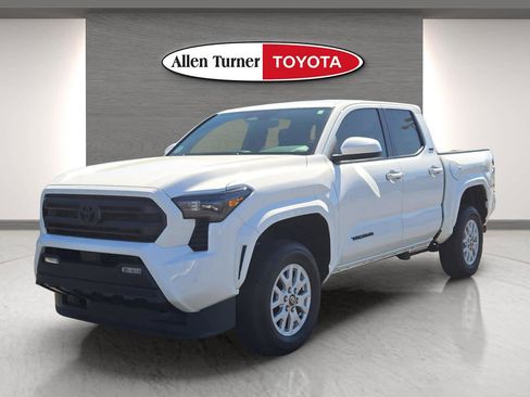 Used 2024 Toyota Tacoma SR5 w/ SR5 Upgrade Package image 3