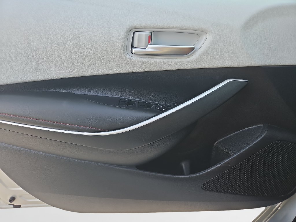 Certified 2025 Toyota Corolla SE FWD image 18