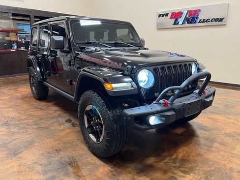 Used 2018 Jeep Wrangler Unlimited Rubicon w/ Steel Bumper Group image 3