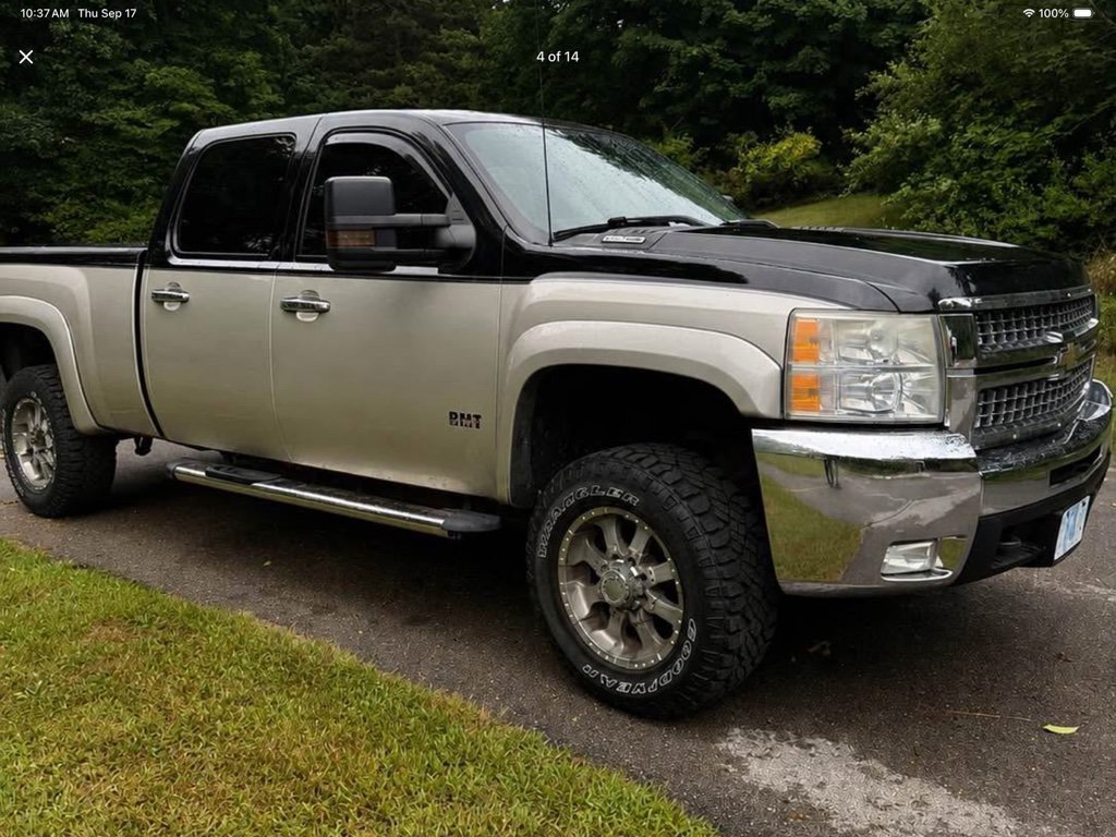 Used 2007 Chevrolet Silverado 2500 LTZ w/ Safety Package AWD/4WD image 1