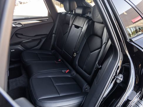Certified 2026 Porsche Macan AWD/4WD image 36