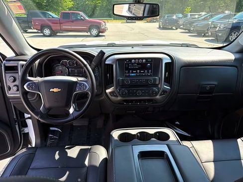 Used 2018 Chevrolet Silverado 1500 LTZ AWD/4WD image 22