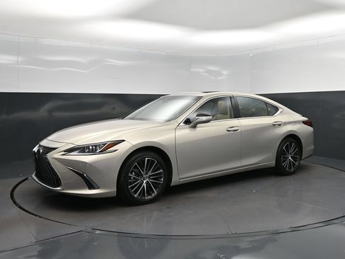 Certified 2025 Lexus ES 350 w/ Premium Package FWD image 3