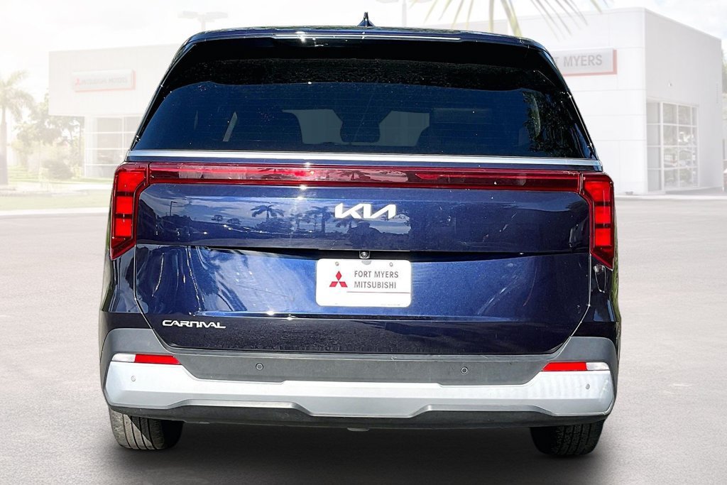 Used 2026 Kia Carnival FWD image 18