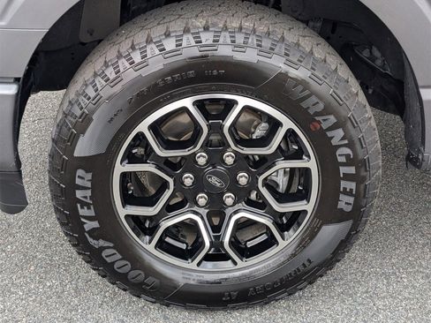 Used 2022 Ford F150 XLT w/ Equipment Group 302A High image 13