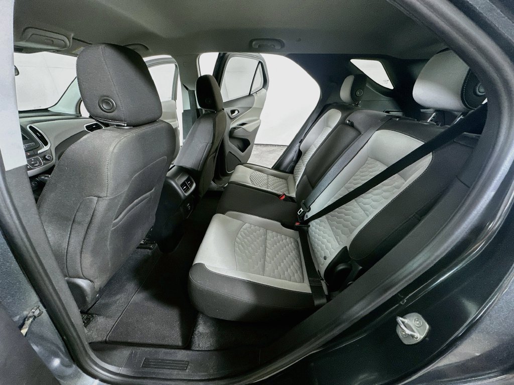 Used 2020 Chevrolet Equinox LT FWD image 16