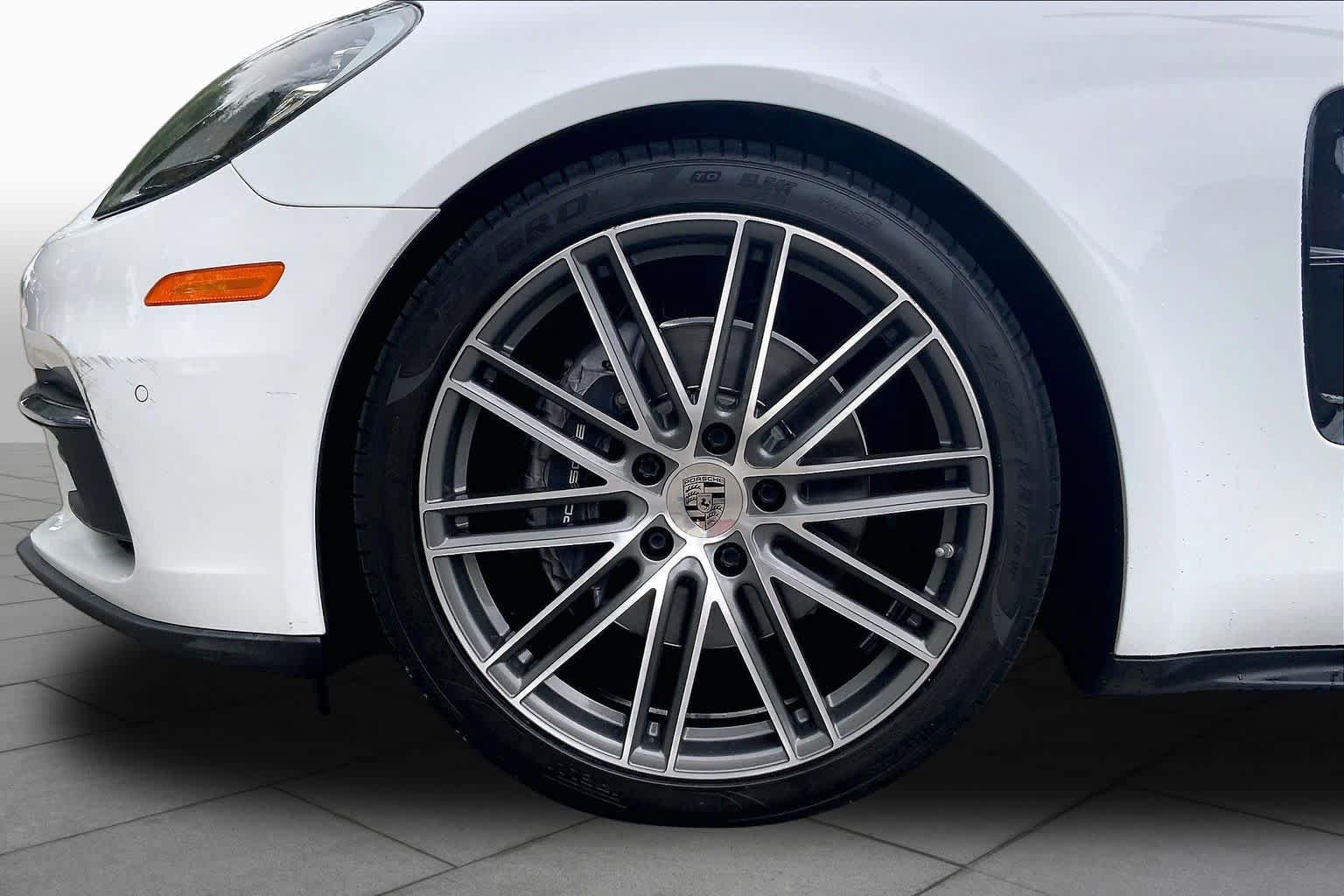 Used 2018 Porsche Panamera 4 AWD/4WD image 11