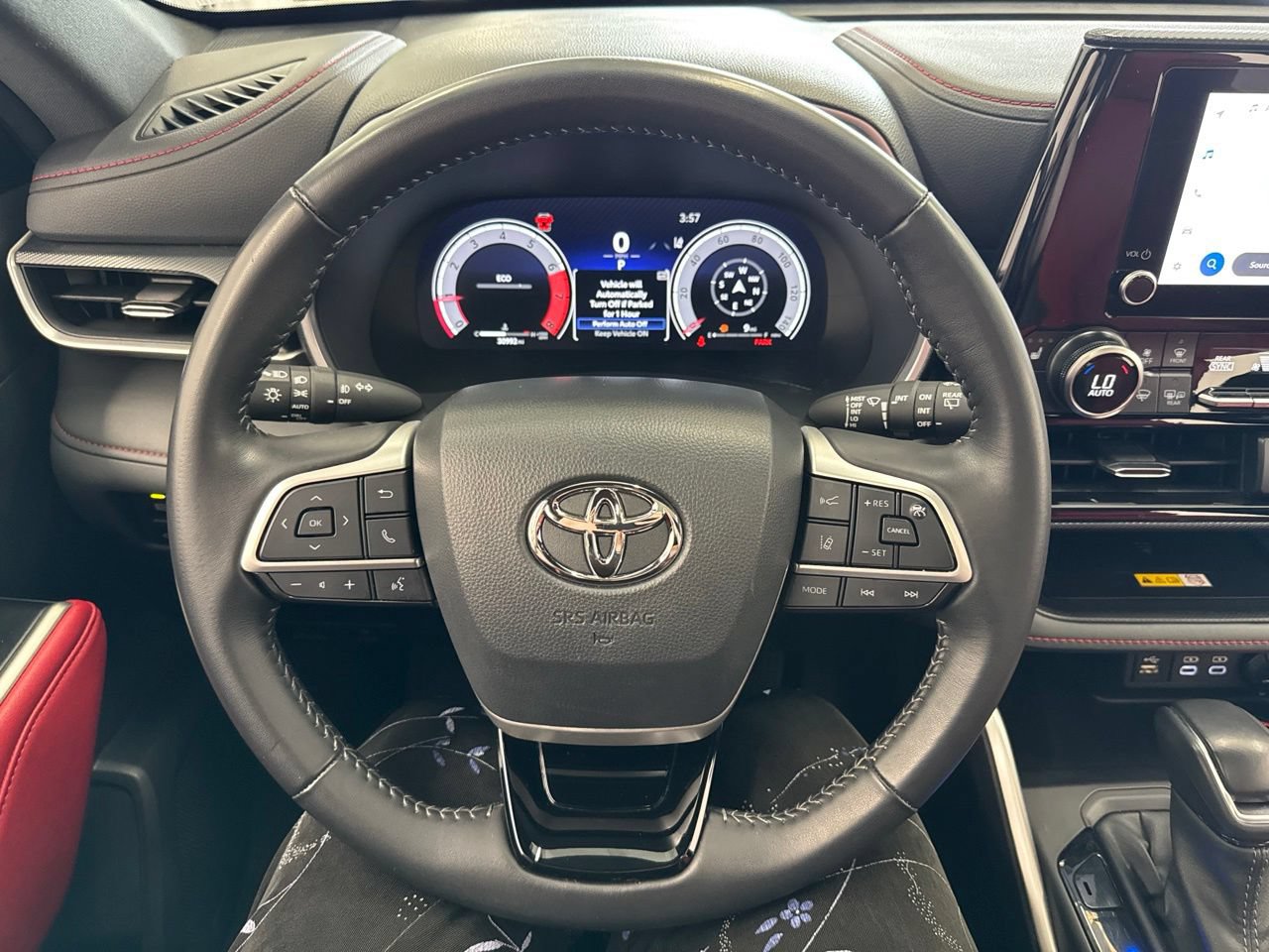 Used 2025 Toyota Highlander XSE AWD/4WD image 20