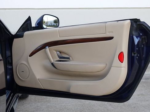 Used 2011 Maserati GranTurismo S image 35