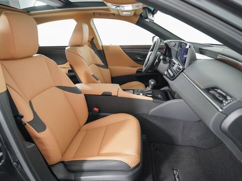 New 2025 Lexus ES 350 w/ Premium Package image 17