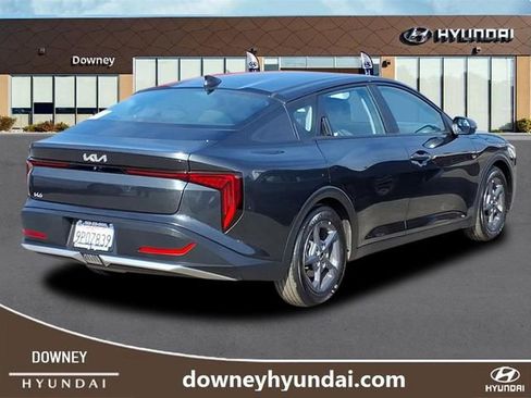 Used 2025 Kia K4 LXS image 5