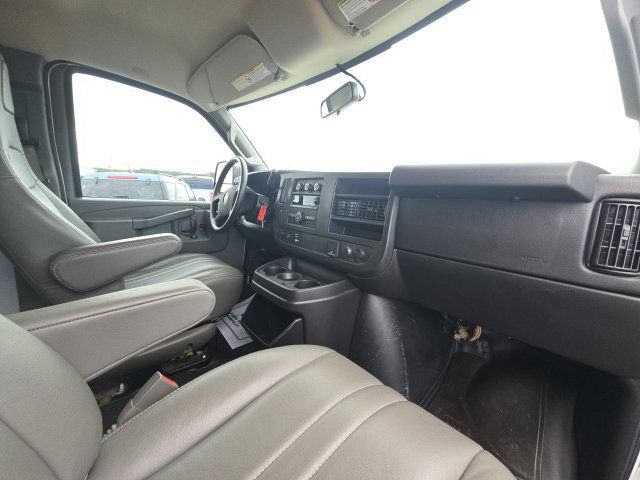 Certified 2017 Chevrolet Express 2500 RWD image 17