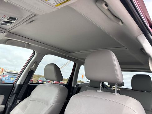 Used 2016 Subaru Forester 2.5i Touring w/ Eyesight & Navigation System image 19