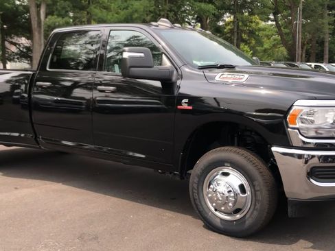 Used 2024 RAM 3500 Tradesman w/ Chrome Appearance Group image 2